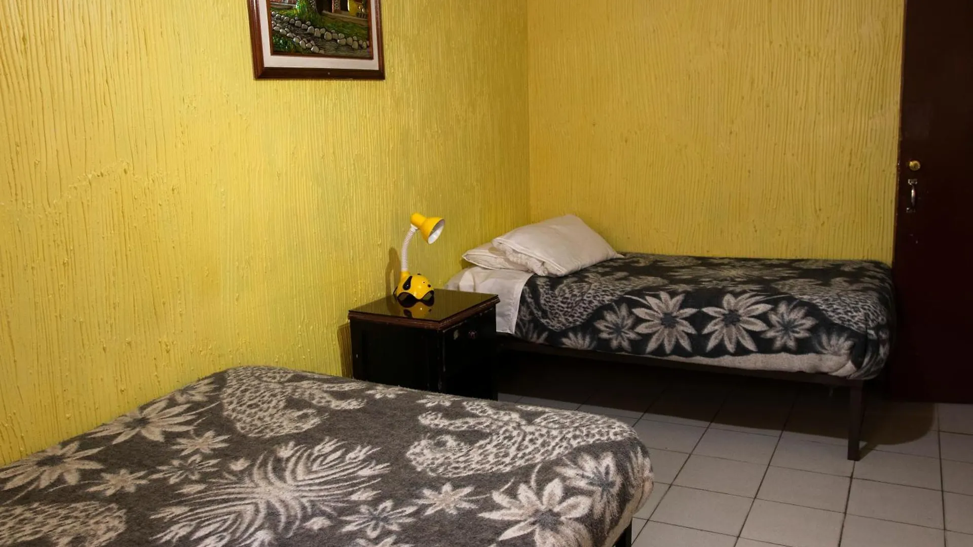 Hostal Carlos Luis キト