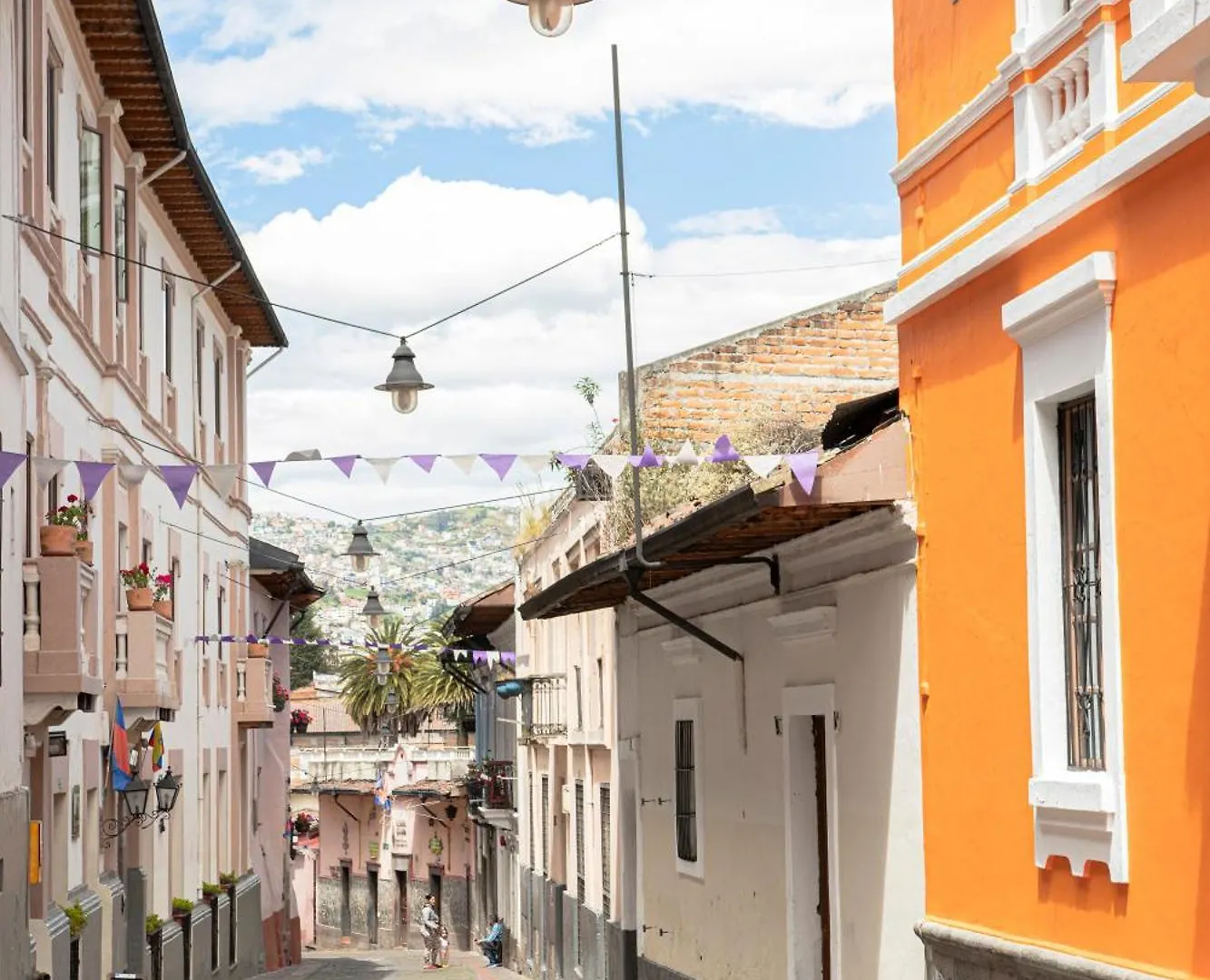 ホステル Hostal Carlos Luis キト エクアドル