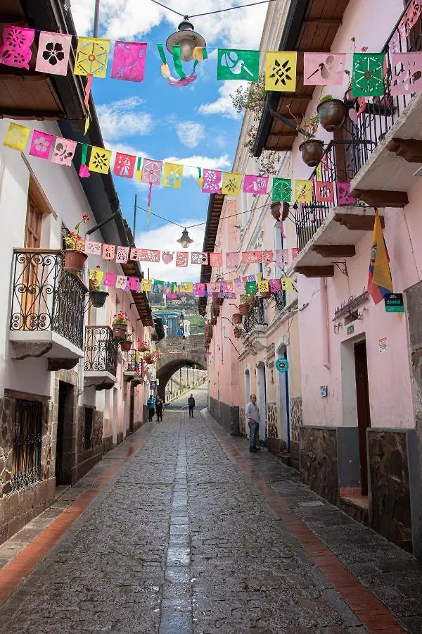 Hostal Carlos Luis Hostel Quito Ecuador