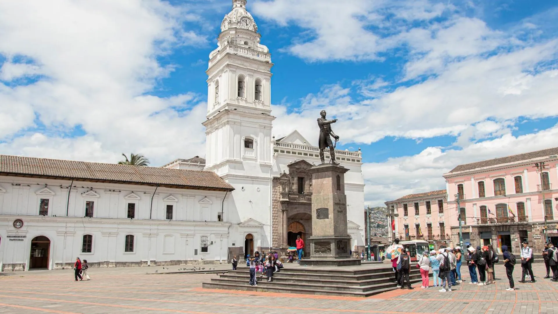 Hostal Carlos Luis Hostel Quito Ecuador