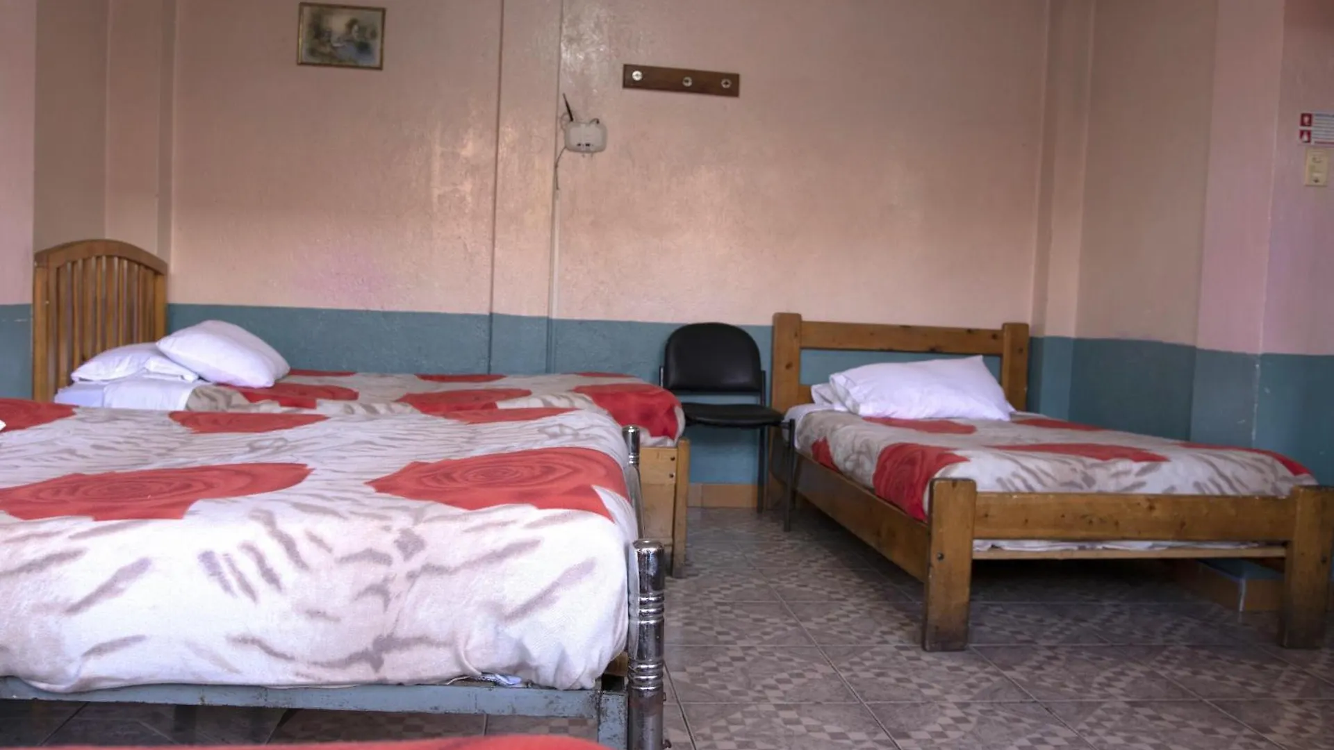 Hostel Hostal Carlos Luis Quito